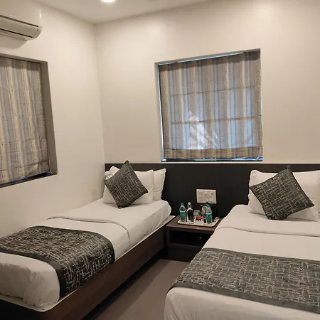Apollo Guest House - Colaba Causeway-2